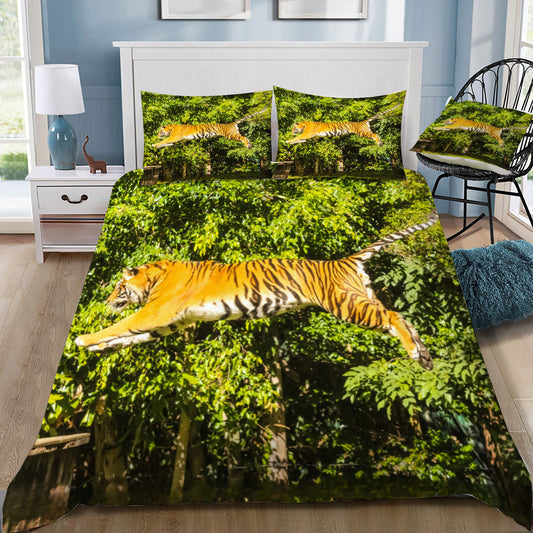 Tiger Jumping 2 Duvet / Doona Cover and 2 Pillow Slips