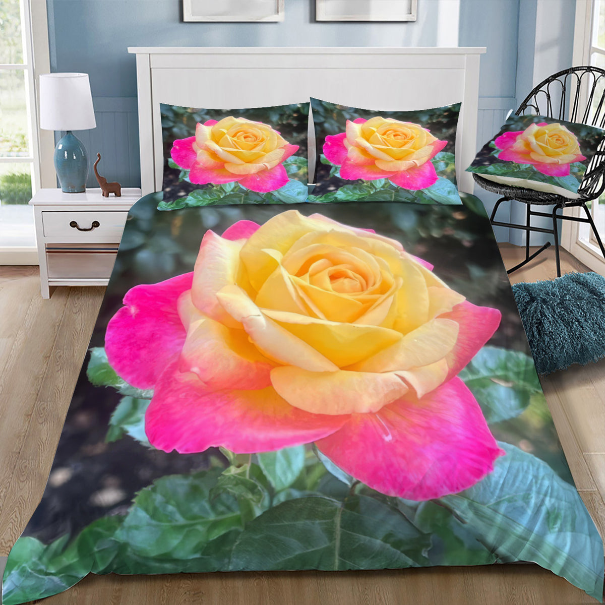 Stunning Rose Duvet / Doona Cover and 2 Pillow Slips